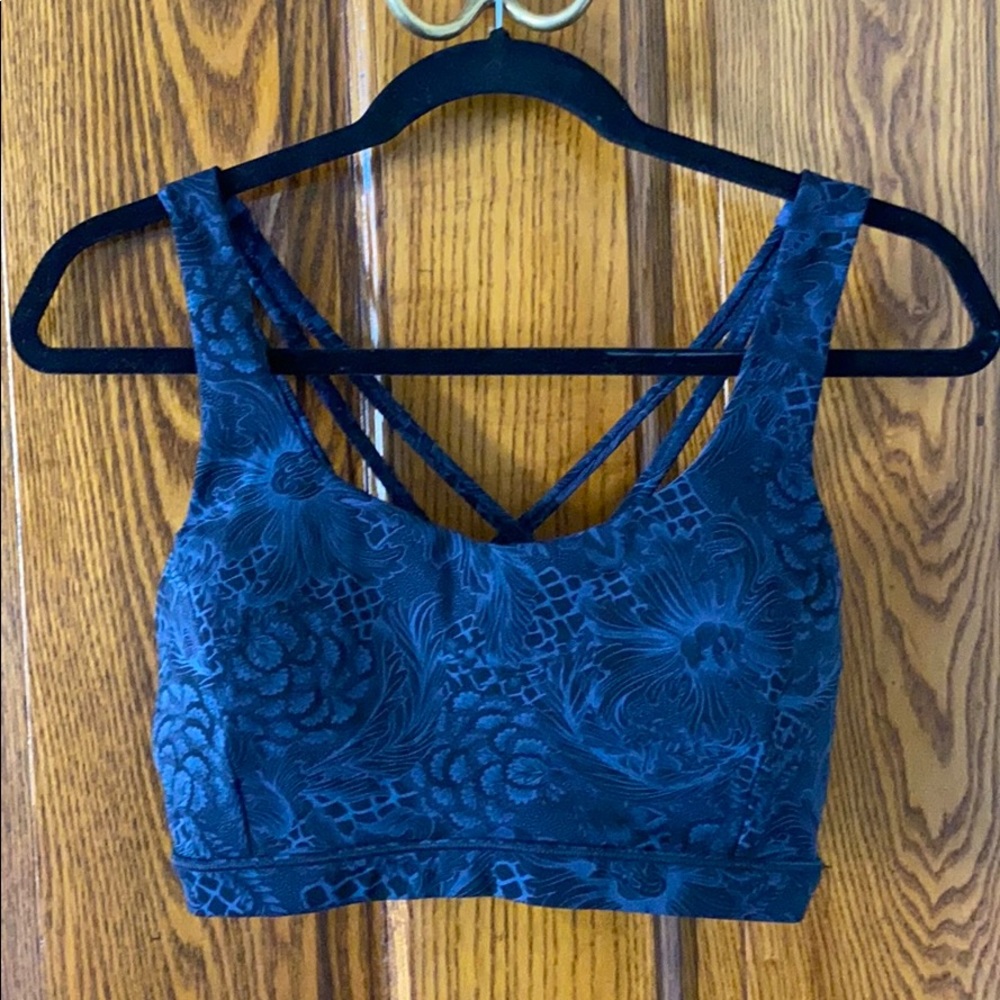 Lululemon sports bra